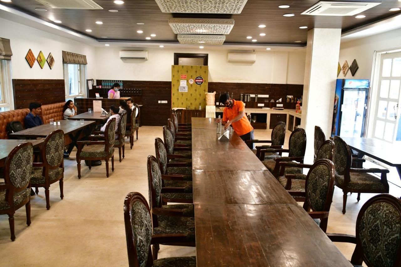 Hotel The Orion Jaipur Buitenkant foto